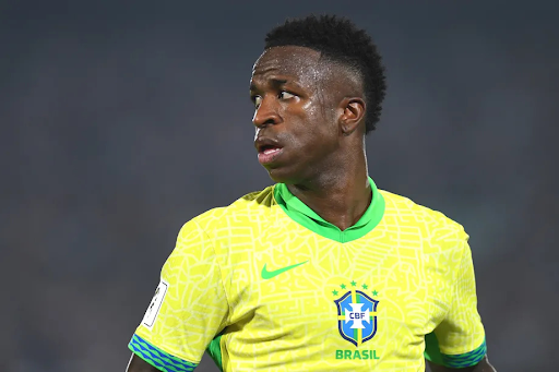 Vinicius Junior đ&aacute; b&oacute;ng th&igrave; &iacute;t m&agrave; &ldquo;m&otilde;m&rdquo; th&igrave; nhiều - Ảnh 2