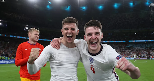 Mason Mount 7 n&uacute;i si&ecirc;u tạ của MU - Ảnh 2